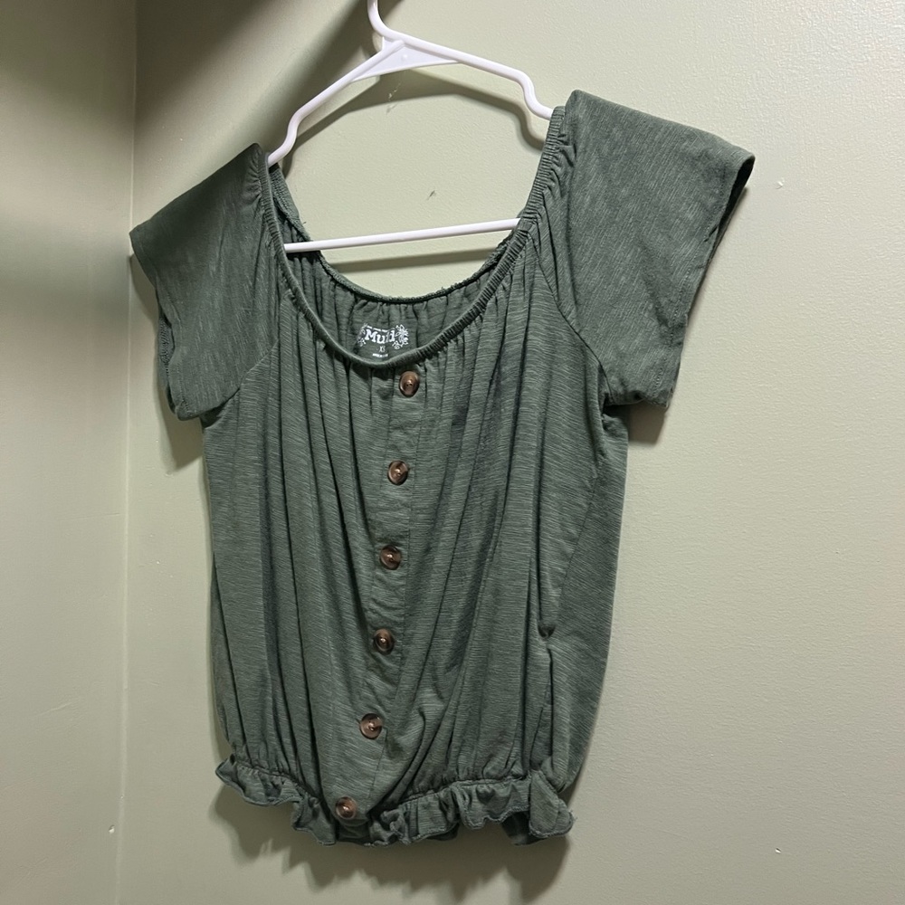 Button Top